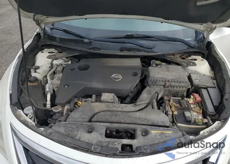 2013 Nissan Altima 2.5 z USA, uszkodzony, nr VIN 1N4AL3AP8DC227357